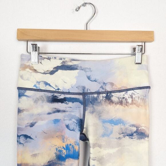Wear It To Heart Sky Printed Activewear Leggings Size S - Picture 4 of 8